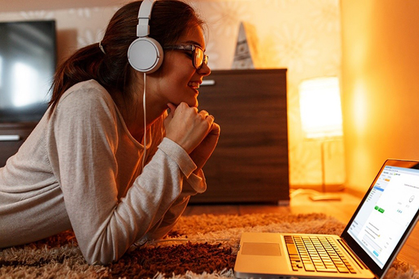 تقویت زبان انگلیسی با کتاب صوتی